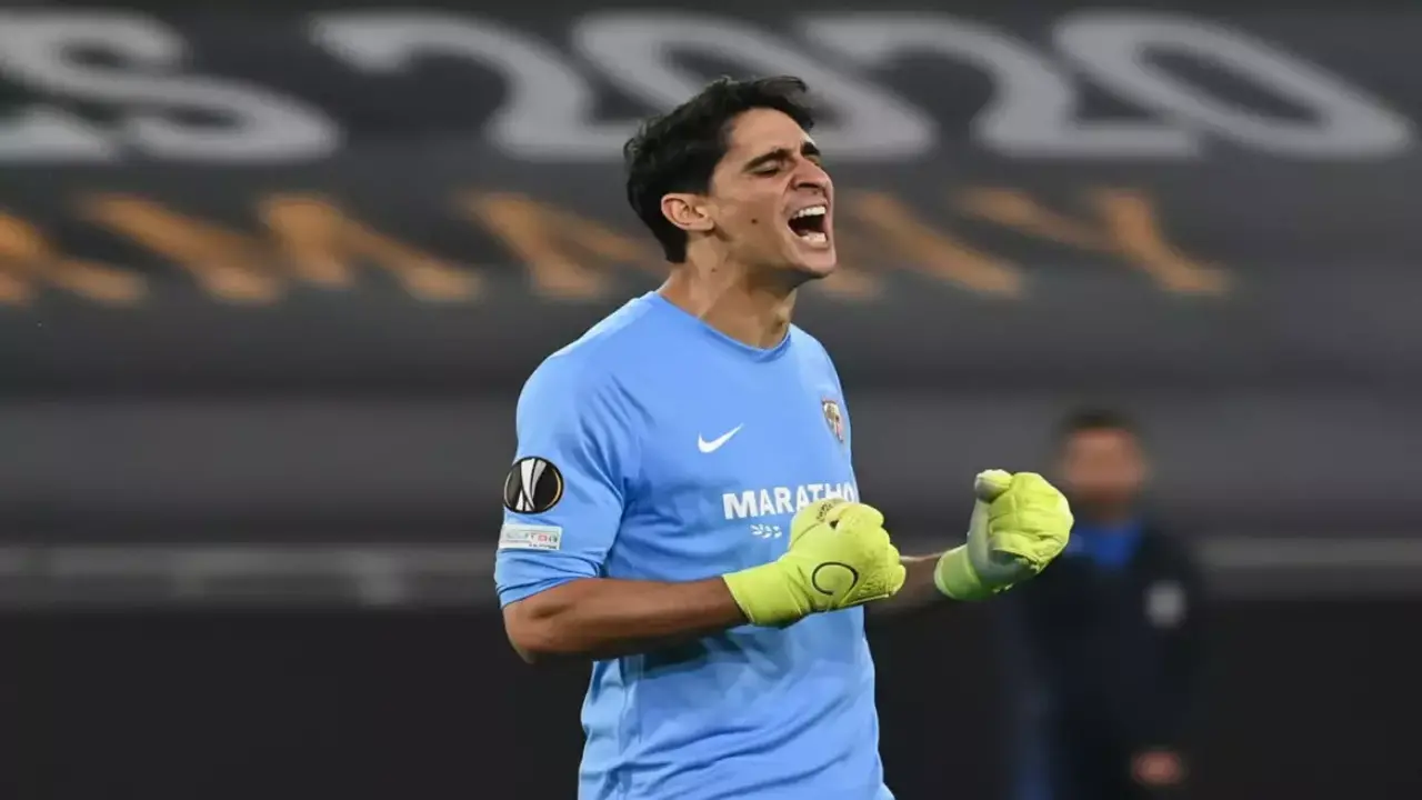 رحيل جيسوس يدفع ياسين بونو إلى انهيار عاطفي والهلال يتجه لتشافي لإنقاذ الموسم